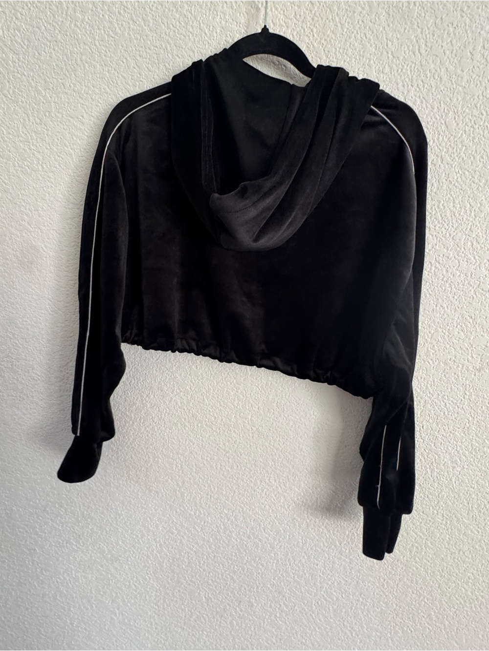 Opening Ceremony cropped, black, velour, long sleeve hooded top size extra small - Picture 9 of 10